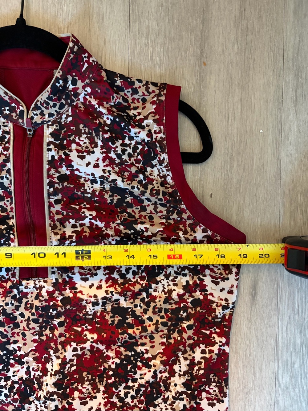 Sleeveless Red Floral-Print Zip Polo Tank - Picture 9 of 10